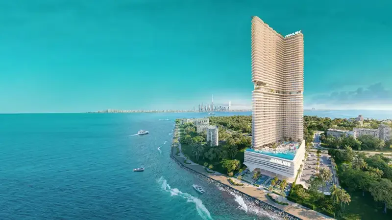 Dubai Marina mit Yachthafen und modernen Hochhäusern